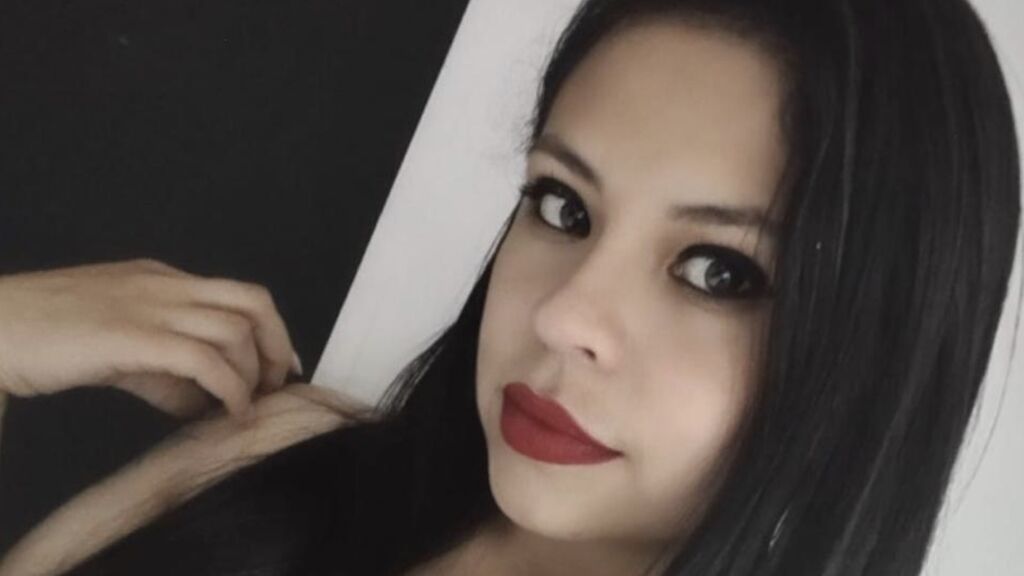 KellyLoraine