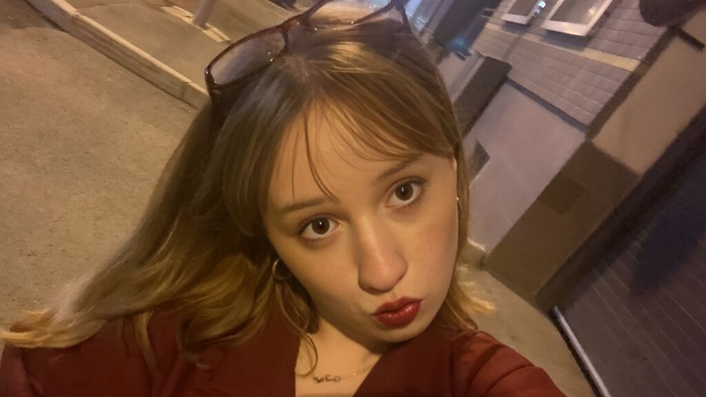 MayaFoxe